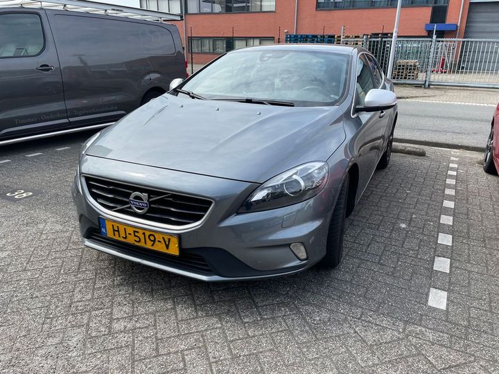 VOLVO V40 2015 yv1mv7431g2312288