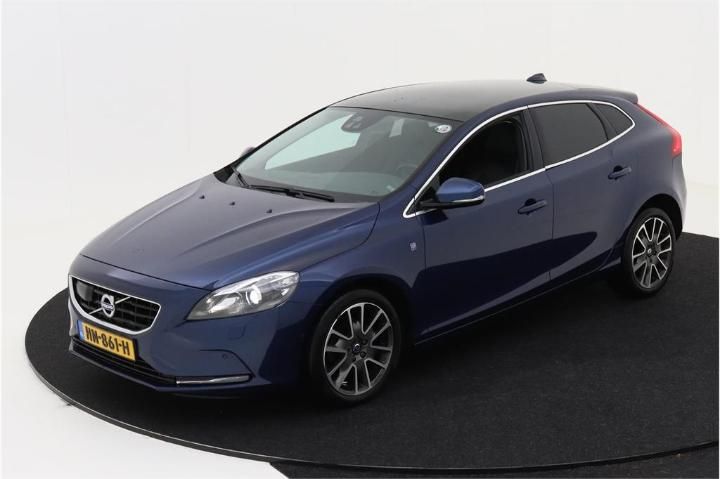 VOLVO V40 2015 yv1mv7431g2312313