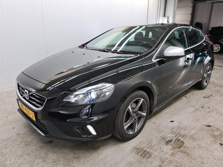 VOLVO V40 2015 yv1mv7431g2312349