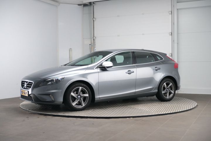 VOLVO V40 2015 yv1mv7431g2312353