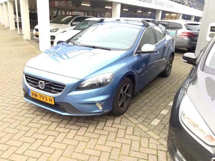 VOLVO V40 2015 yv1mv7431g2312422