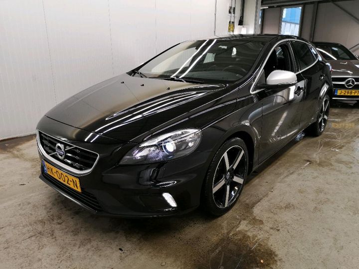 VOLVO V40 2015 yv1mv7431g2312537