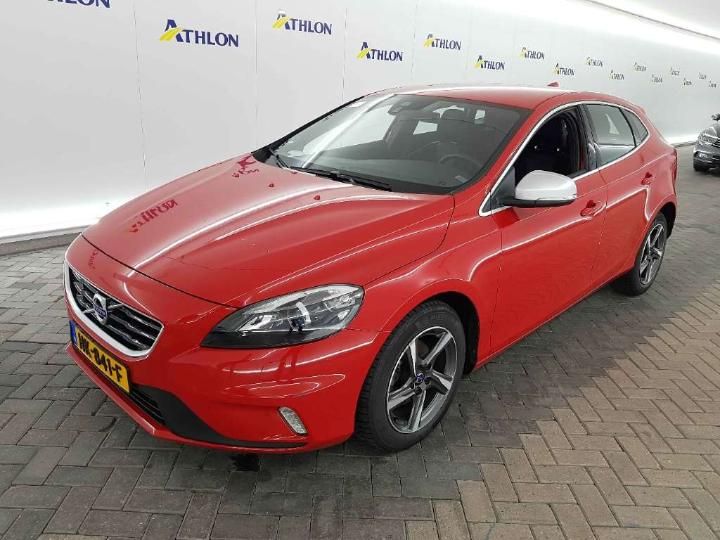 VOLVO V40 2015 yv1mv7431g2312574