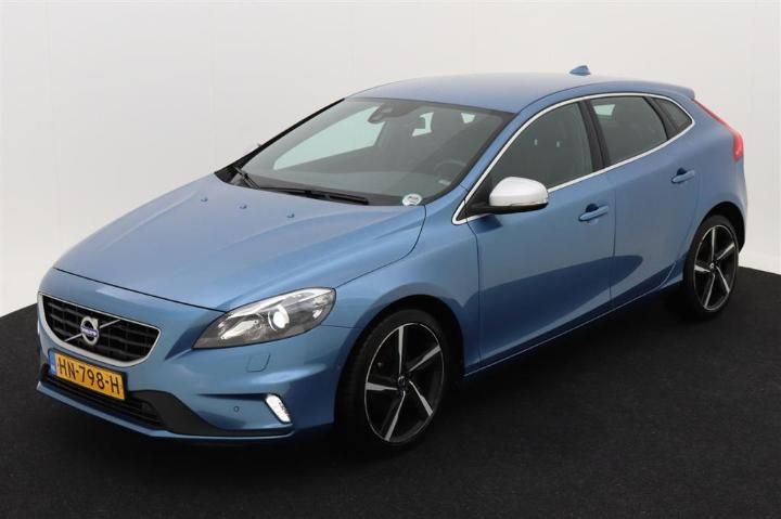 VOLVO V40 2015 yv1mv7431g2312672