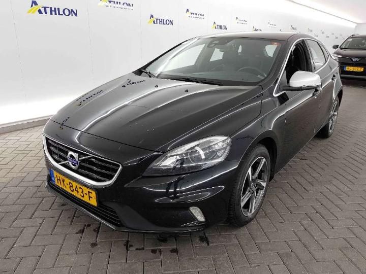 VOLVO V40 2015 yv1mv7431g2312689