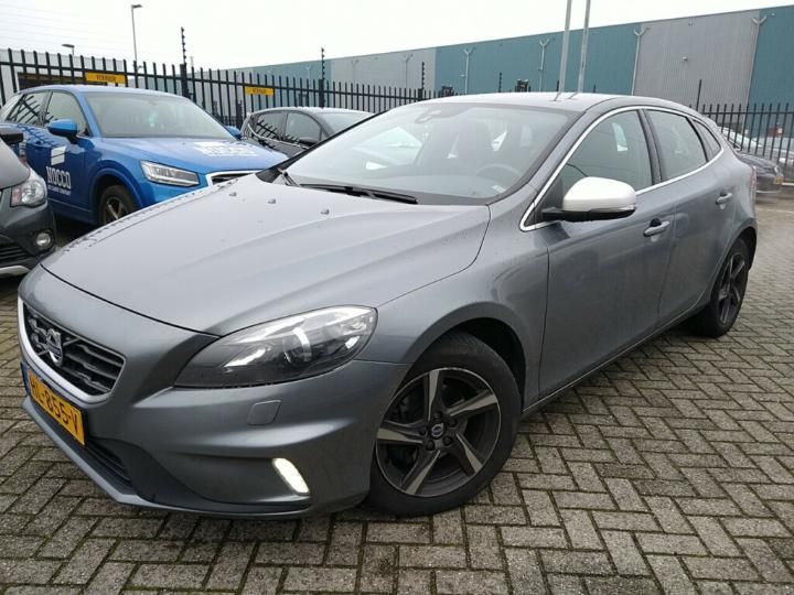 VOLVO V40 2015 yv1mv7431g2312698