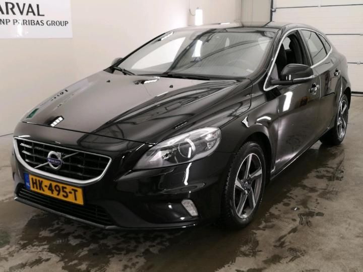 VOLVO V40 2015 yv1mv7431g2312814