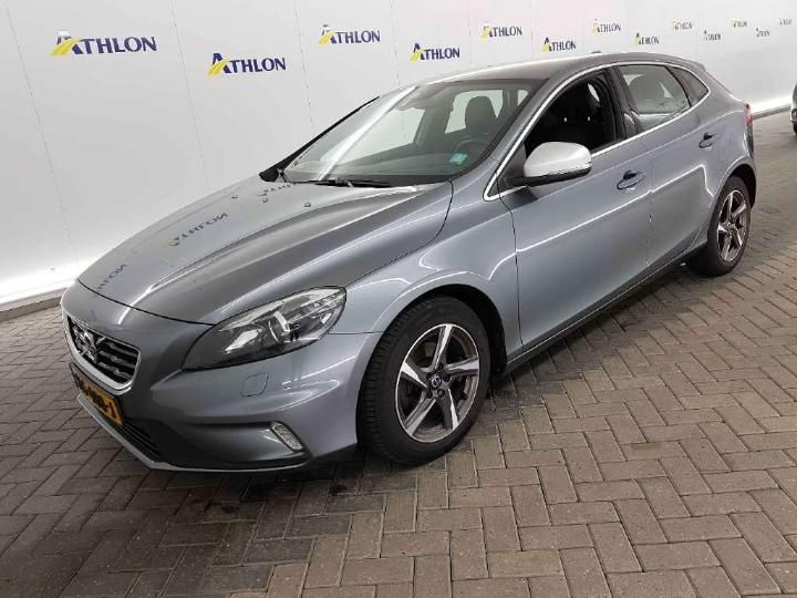 VOLVO V40 2015 yv1mv7431g2312873