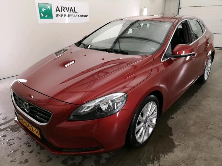 VOLVO V40 2015 yv1mv7431g2312909