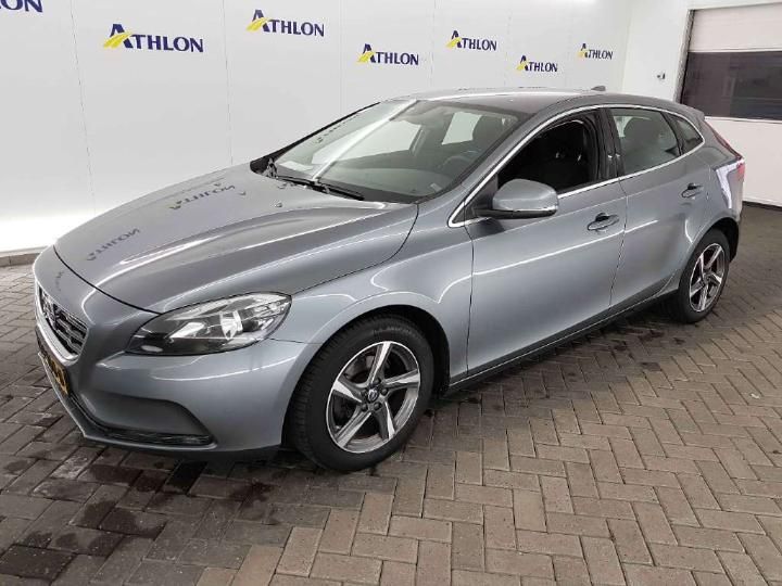 VOLVO V40 2015 yv1mv7431g2312926