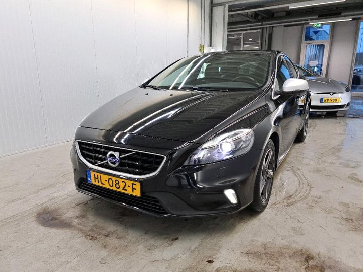 VOLVO V40 2015 yv1mv7431g2312930