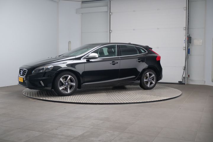 VOLVO V40 2015 yv1mv7431g2312972