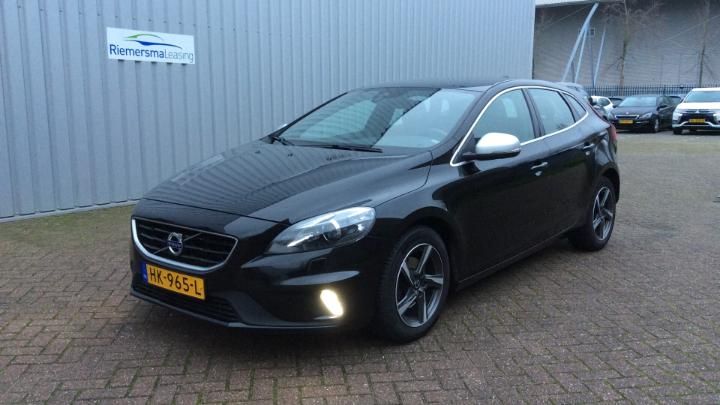 VOLVO V40 2015 yv1mv7431g2313001