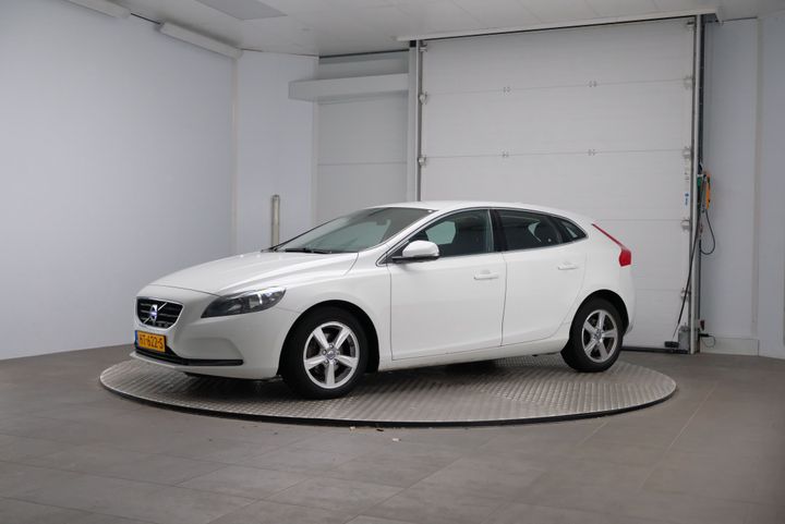 VOLVO V40 2015 yv1mv7431g2313046