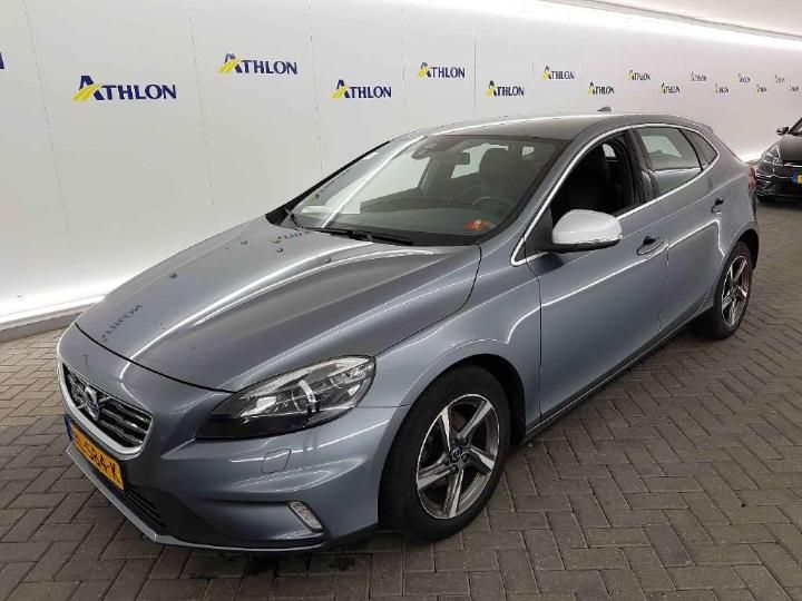 VOLVO V40 2015 yv1mv7431g2313054