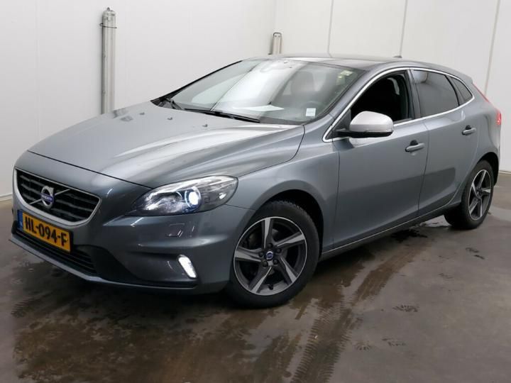 VOLVO V40 2015 yv1mv7431g2313162