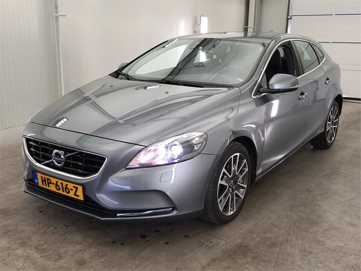 VOLVO V40 2015 yv1mv7431g2313214