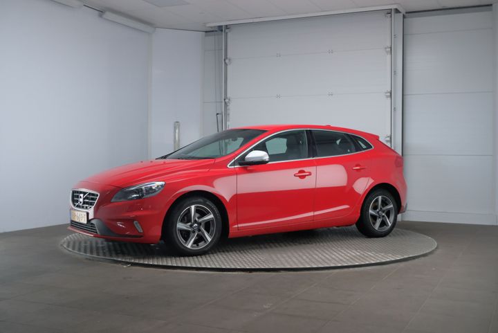 VOLVO V40 2015 yv1mv7431g2313287