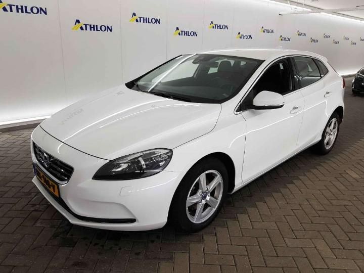 VOLVO V40 2016 yv1mv7431g2313292