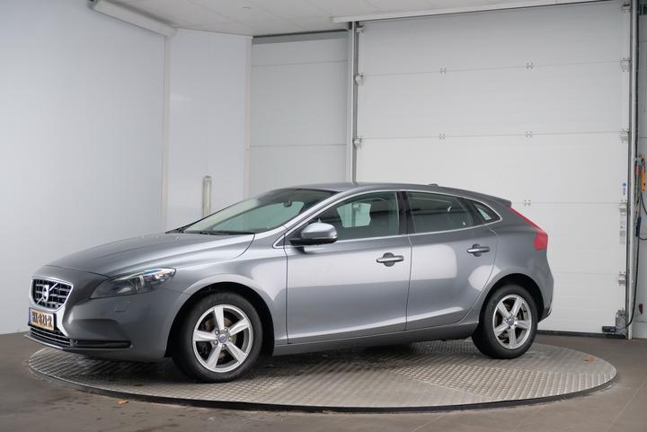 VOLVO V40 2015 yv1mv7431g2313295