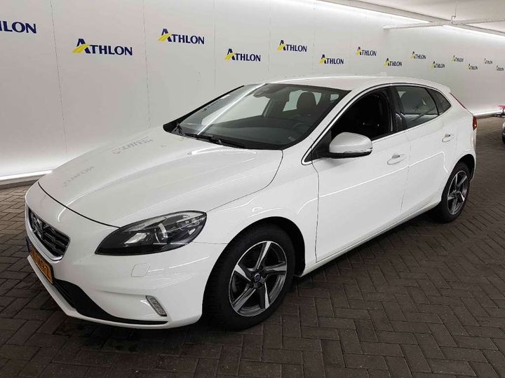 VOLVO V40 2015 yv1mv7431g2313412