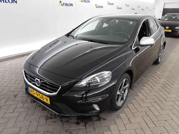 VOLVO V40 2015 yv1mv7431g2313482