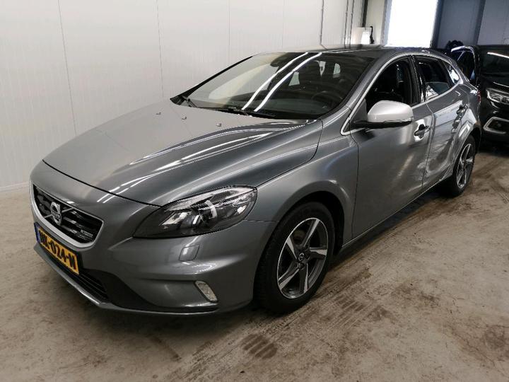 VOLVO V40 2015 yv1mv7431g2313550