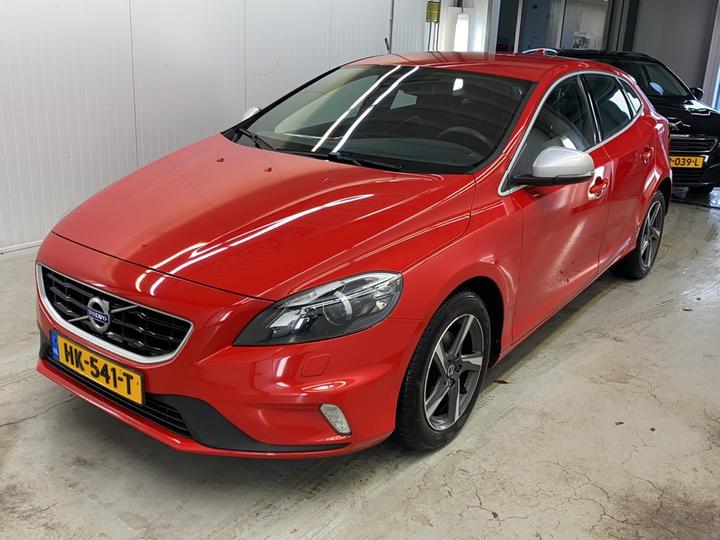 VOLVO V40 2015 yv1mv7431g2313619