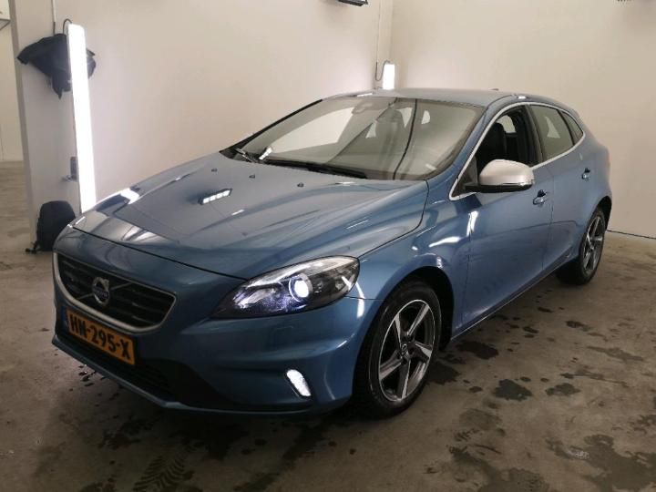 VOLVO V40 2015 yv1mv7431g2313636