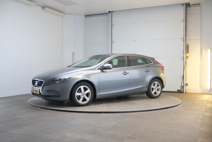 VOLVO V40 2016 yv1mv7431g2313666