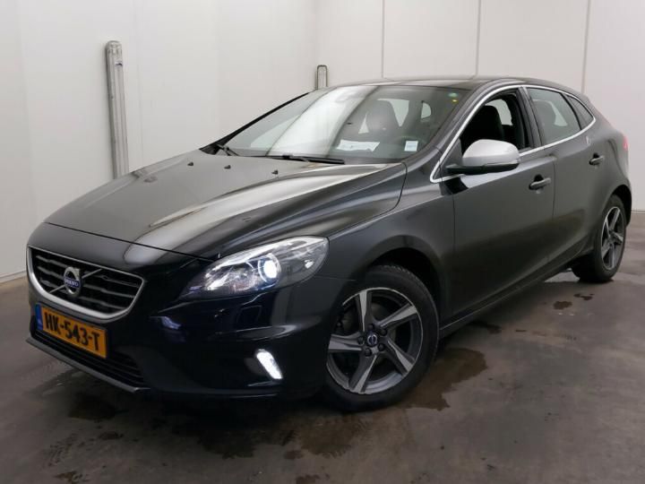 VOLVO V40 2015 yv1mv7431g2313770