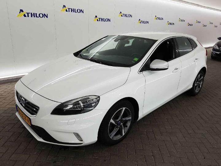 VOLVO V40 2015 yv1mv7431g2313789