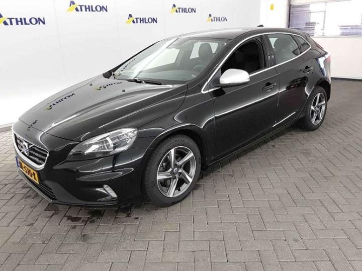 VOLVO V40 2015 yv1mv7431g2313802