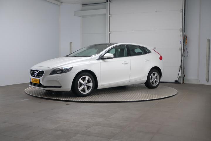 VOLVO V40 2015 yv1mv7431g2313884