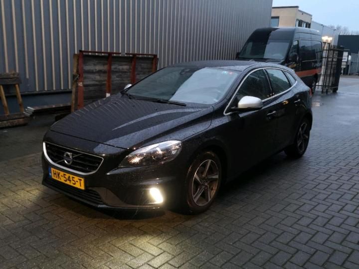 VOLVO V40 2015 yv1mv7431g2313901