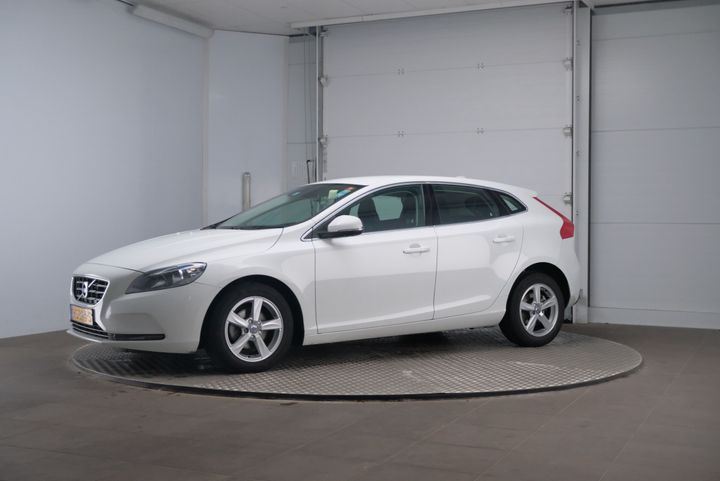 VOLVO V40 2015 yv1mv7431g2314013