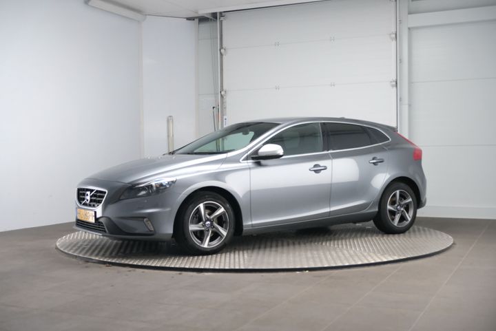 VOLVO V40 2015 yv1mv7431g2314123