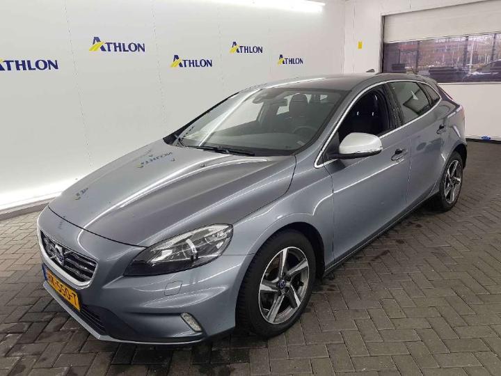 VOLVO V40 2015 yv1mv7431g2314176