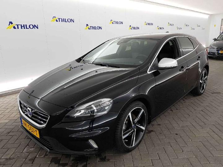 VOLVO V40 2015 yv1mv7431g2314187