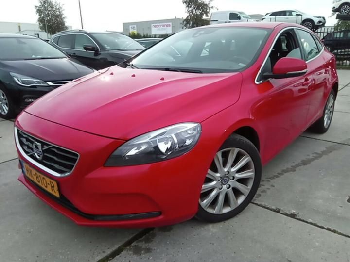 VOLVO V40 2015 yv1mv7431g2314247