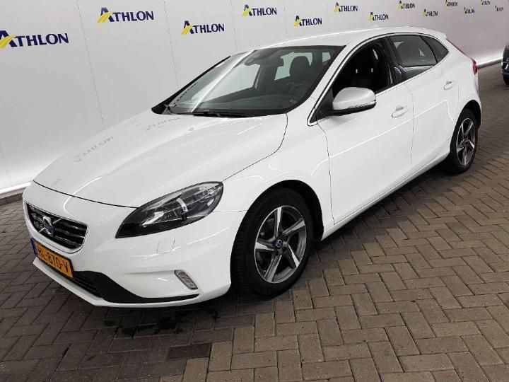 VOLVO V40 2015 yv1mv7431g2314291