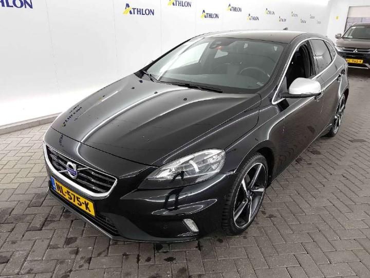 VOLVO V40 2015 yv1mv7431g2314390