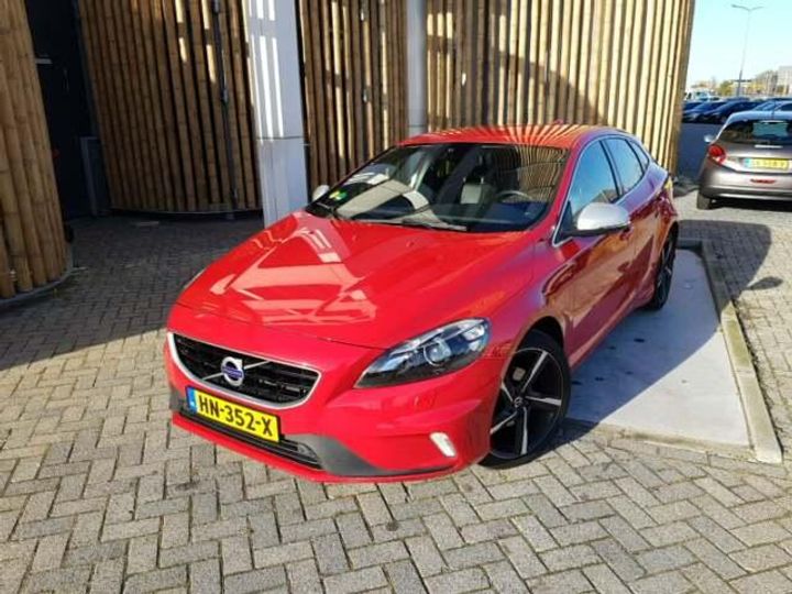 VOLVO V40 2015 yv1mv7431g2314512