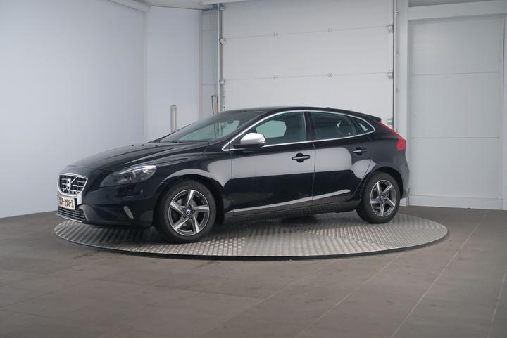 VOLVO V40 2015 yv1mv7431g2314624