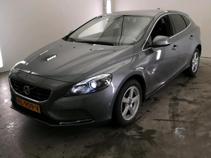 VOLVO V40 2015 yv1mv7431g2314650