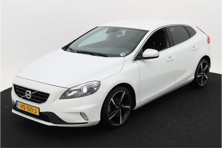 VOLVO V40 2015 yv1mv7431g2314717