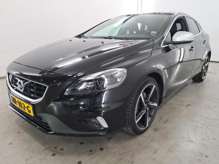 VOLVO V40 2015 yv1mv7431g2314820