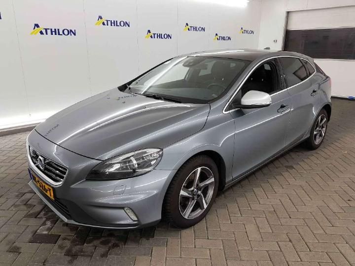 VOLVO V40 2015 yv1mv7431g2314921