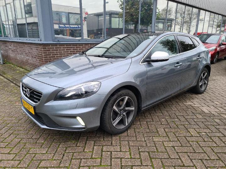 VOLVO V40 2015 yv1mv7431g2314927