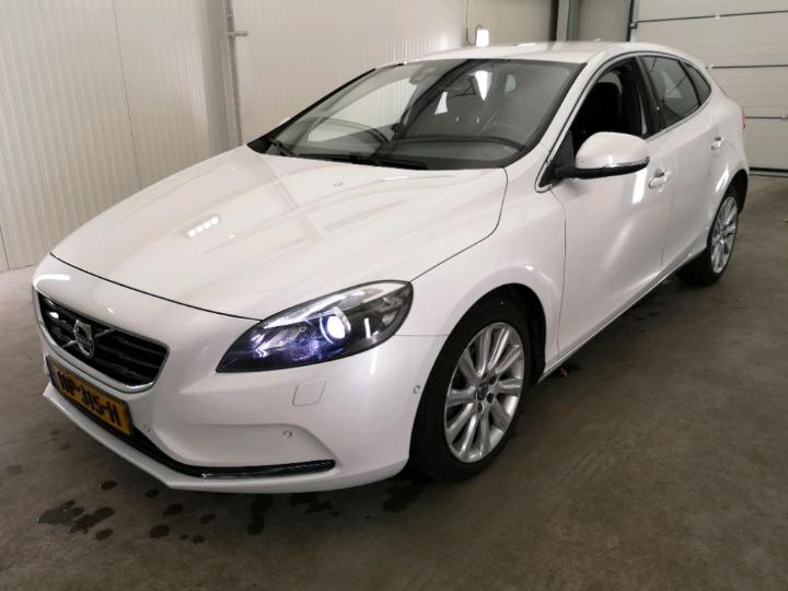 VOLVO V40 2015 yv1mv7431g2314971